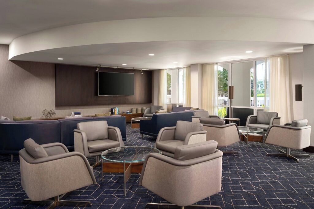 Courtyard by Marriott Fort Myers I-75/Gulf Coast Town Center lobby and common area
