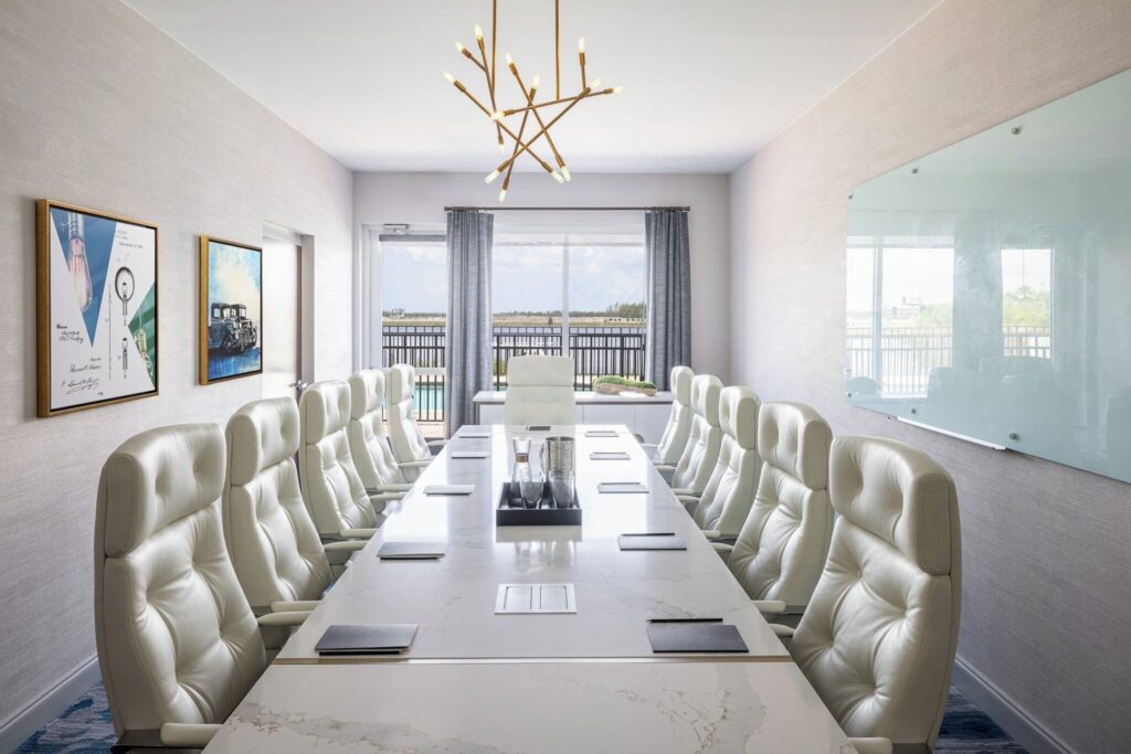 Crowne Plaza Ft. Myers Gulf Coast by IHG lobby and common area