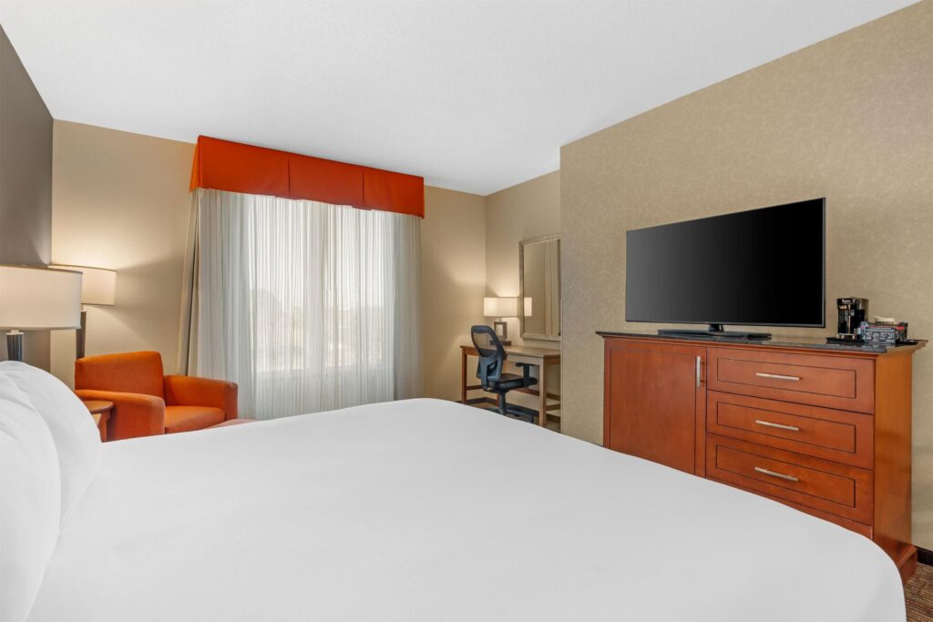Drury Inn & Suites Fort Myers Airport FGCU guest room
