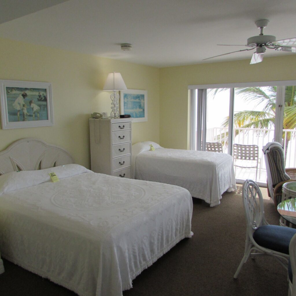 Edison Beach House bedroom
