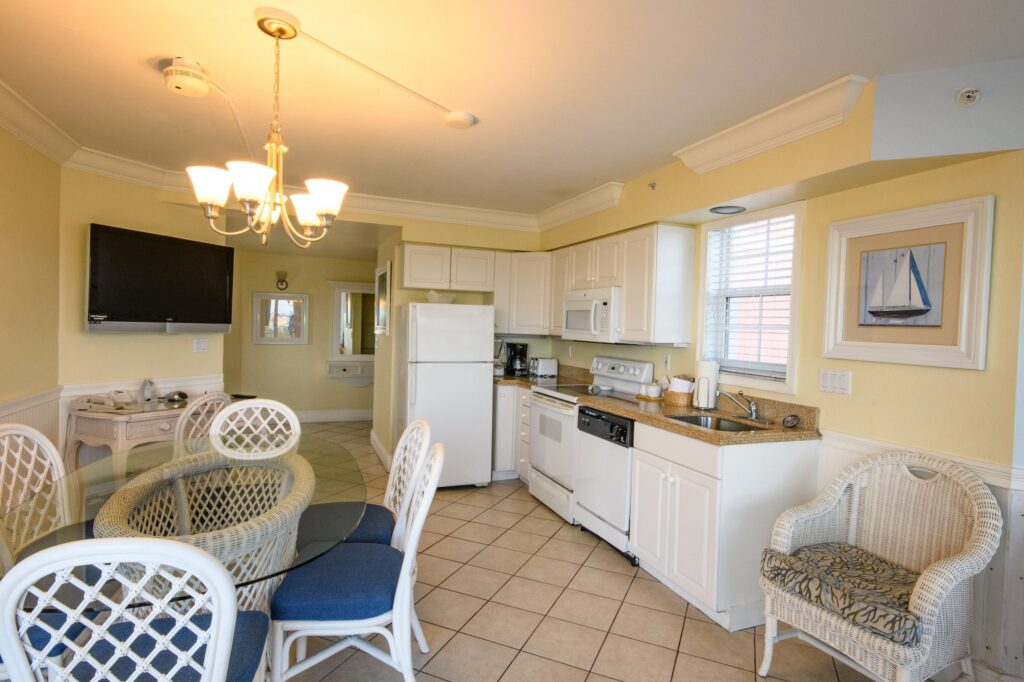 Edison Beach House dining area