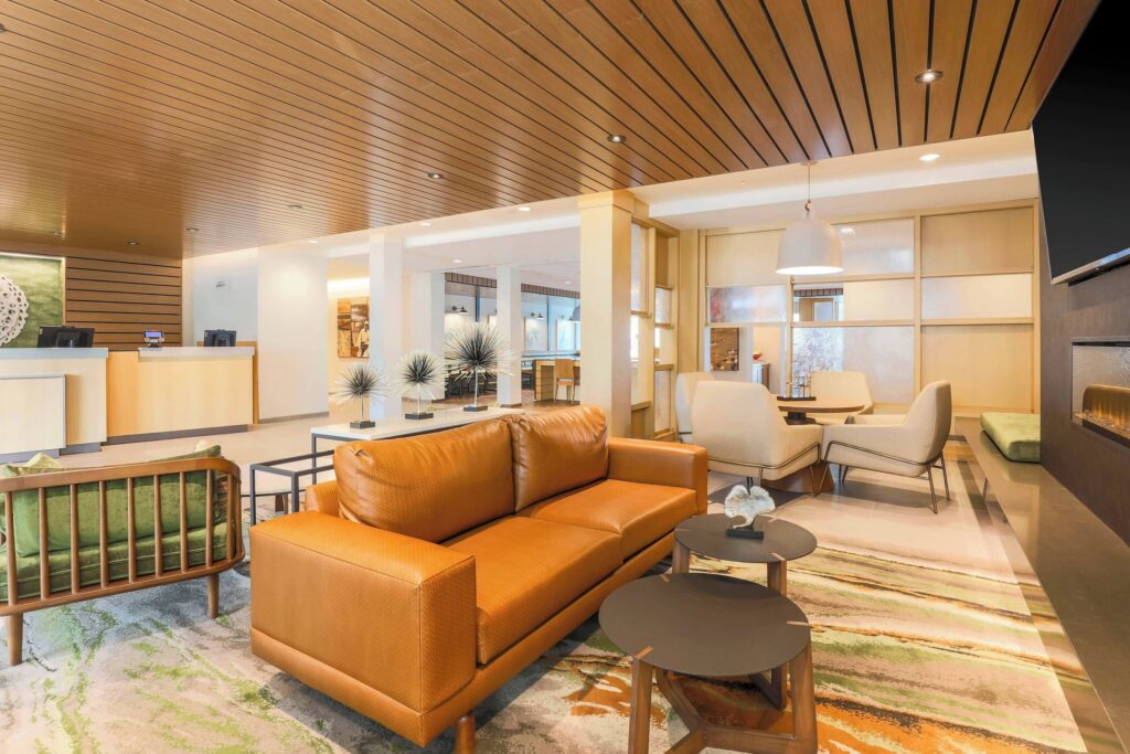 Fairfield Inn & Suites by Marriott Cape Coral/North Fort Myers lobby and common area