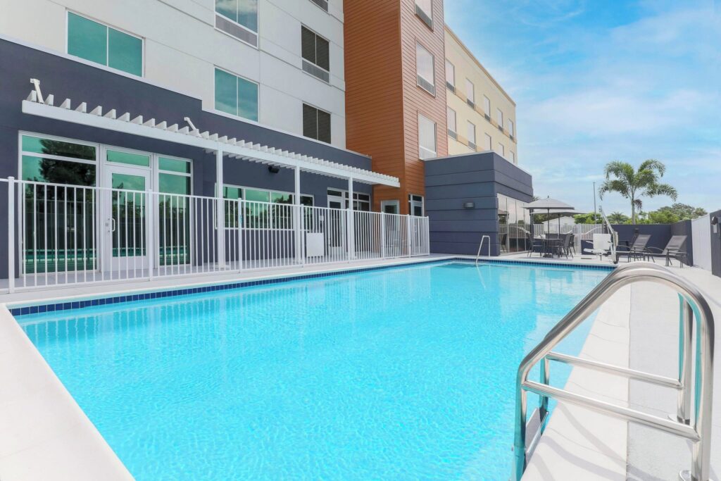 Fairfield Inn & Suites by Marriott Cape Coral/North Fort Myers pool