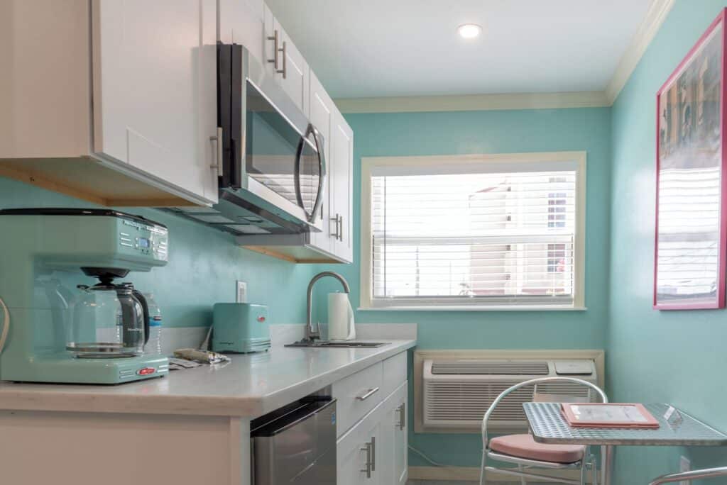Flamingo Inn kitchen