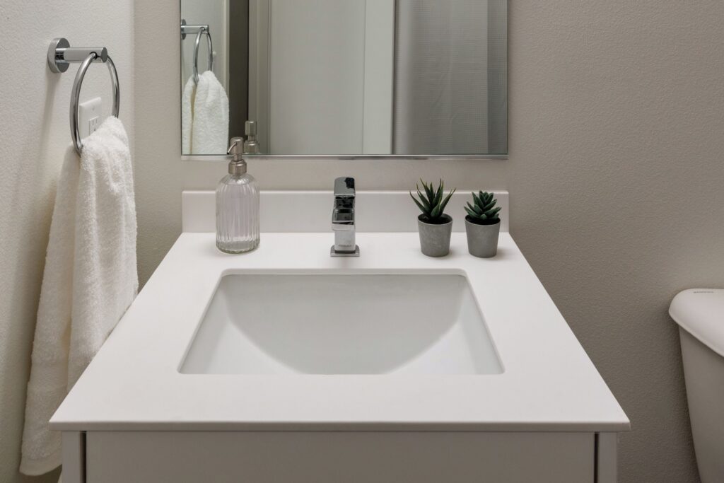 Landing Apartments near North Fort Myers bathroom