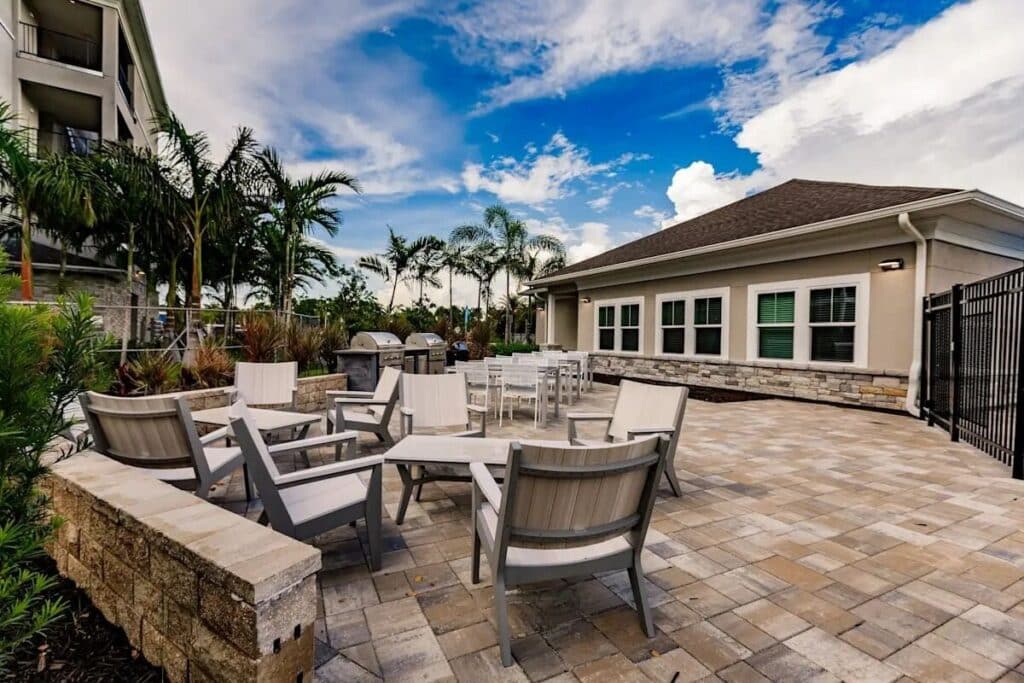 Landing Apartments near North Fort Myers dining area