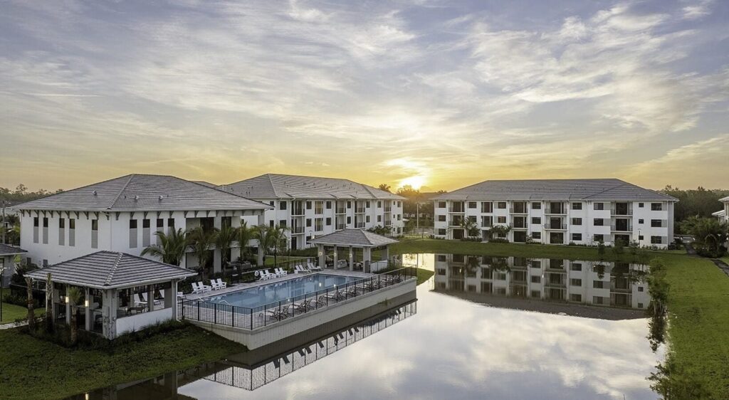 Landing Fort Myers Near Highland Pines exterior