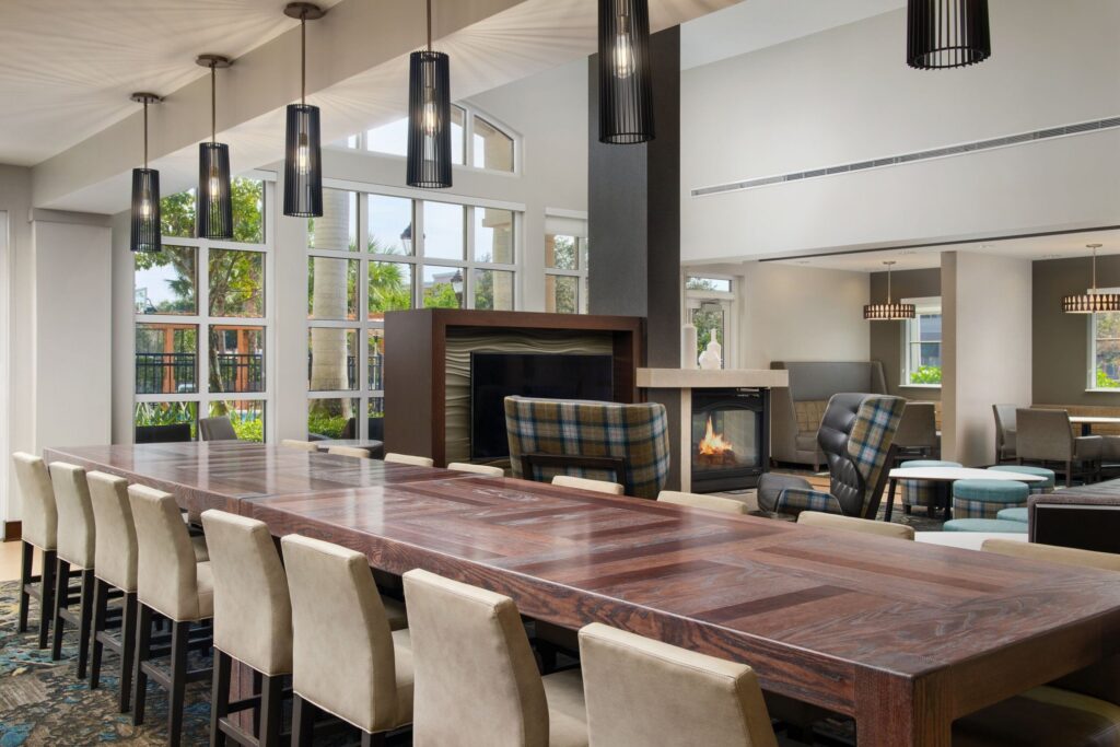 Residence Inn by Marriott Fort Myers at I-75 and Gulf Coast Town Center dining area
