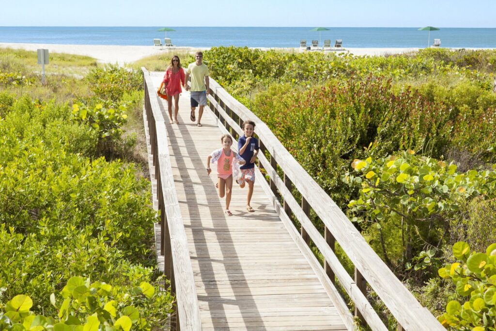 Sanibel Inn beach