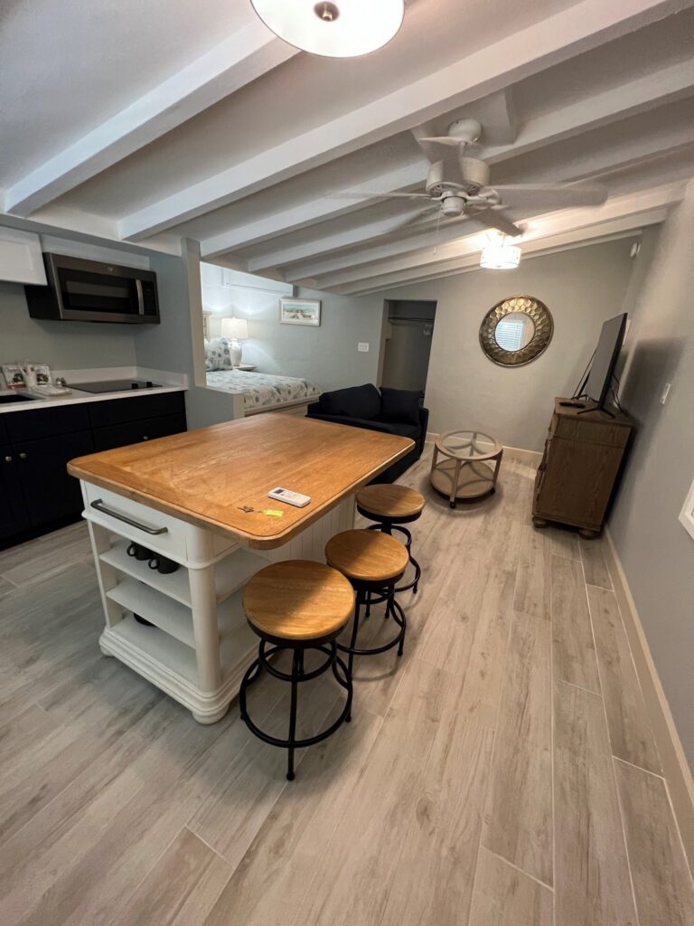 Tarpon Tale Inn amenities