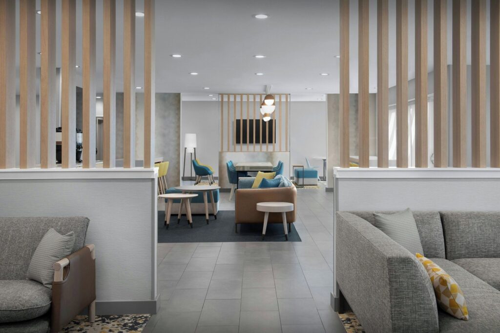 TownePlace Suites by Marriott Fort Myers Gulf Coast dining area